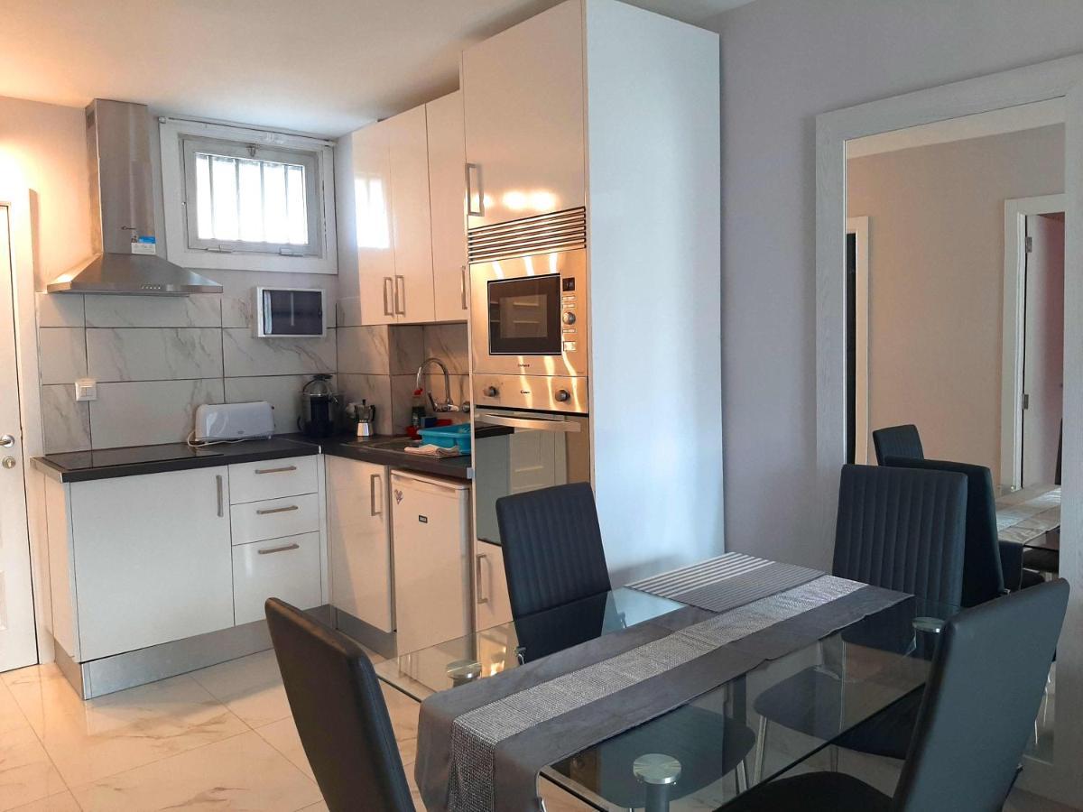 Centrally Located Apartment Close To The Ocean. Arona  Extérieur photo